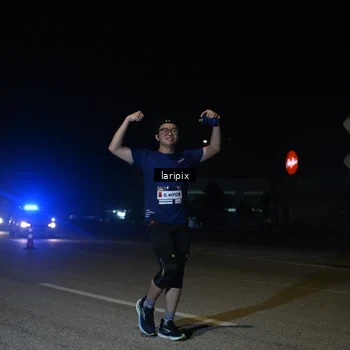 Runner Photo 7590899