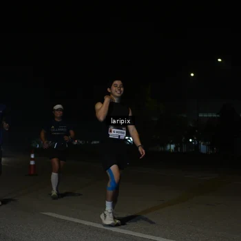 Runner Photo 7590903