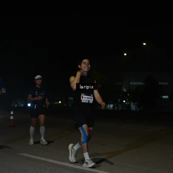Runner Photo 7590905