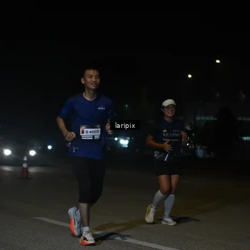 Runner Photo 7590913