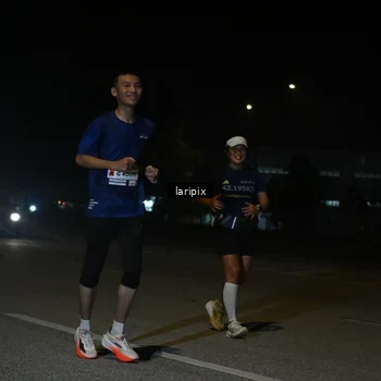 Runner Photo 7590919