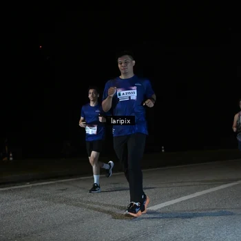 Runner Photo 7590947