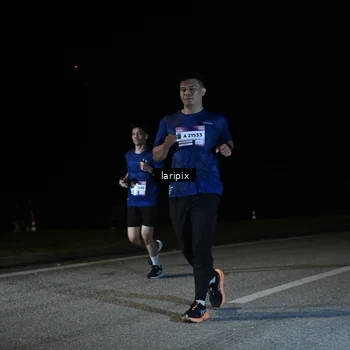 Runner Photo 7590948