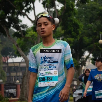 Runner Photo 7591436