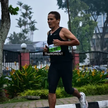 Runner Photo 7591536