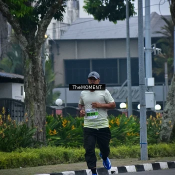 Runner Photo 7591543