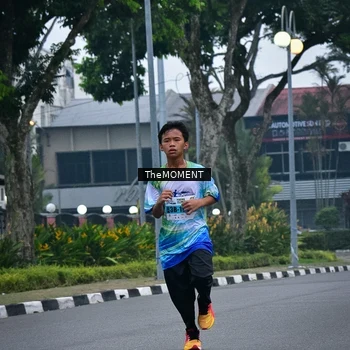 Runner Photo 7591570