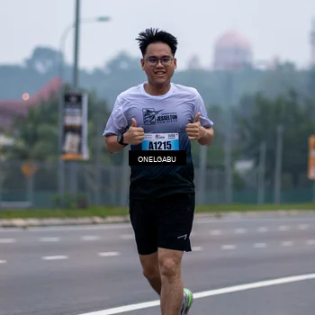 Runner Photo 7591665