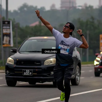 Runner Photo 7591675