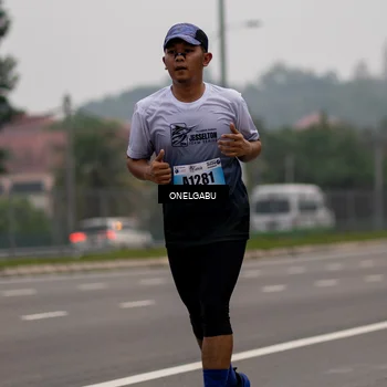 Runner Photo 7591682