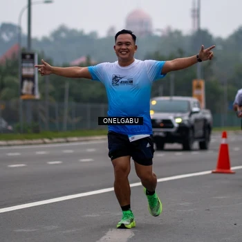 Runner Photo 7591696