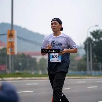 Runner Photo 7591836
