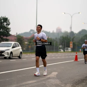 Runner Photo 7591842