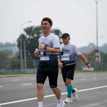 Runner Photo 7591868