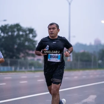 Runner Photo 7591870