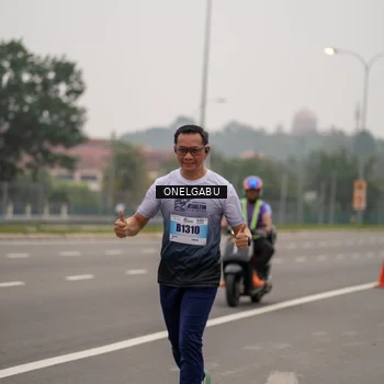 Runner Photo 7591879