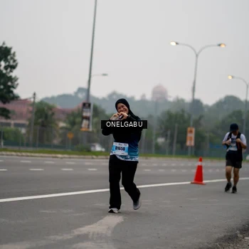 Runner Photo 7591910