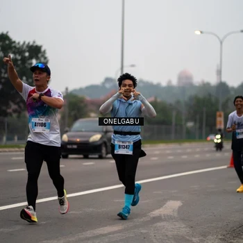 Runner Photo 7591938
