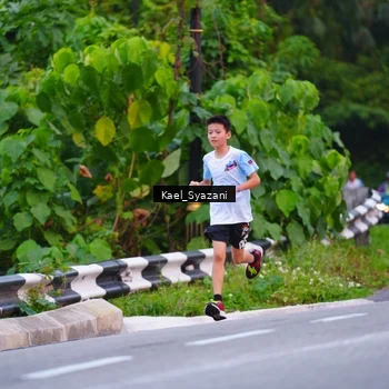 Runner Photo 7599512
