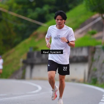 Runner Photo 7599515