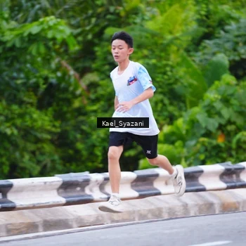 Runner Photo 7599538