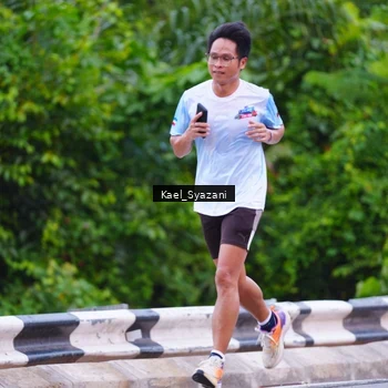 Runner Photo 7599539