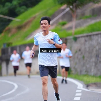 Runner Photo 7599549