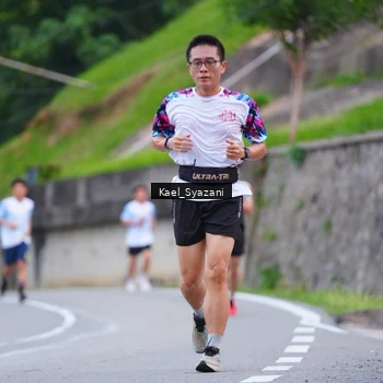 Runner Photo 7599573
