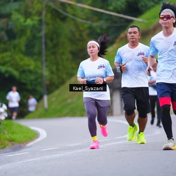 Runner Photo 7599578
