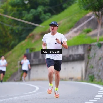 Runner Photo 7599596