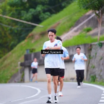 Runner Photo 7599598