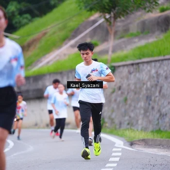 Runner Photo 7599608
