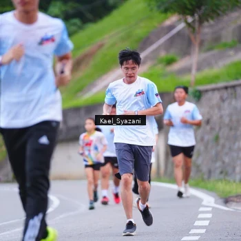 Runner Photo 7599612
