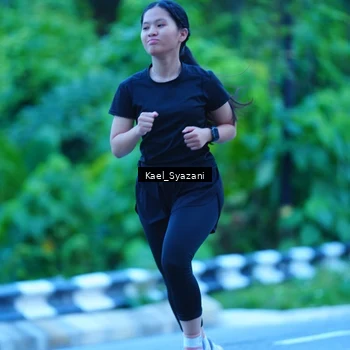 Runner Photo 7599621