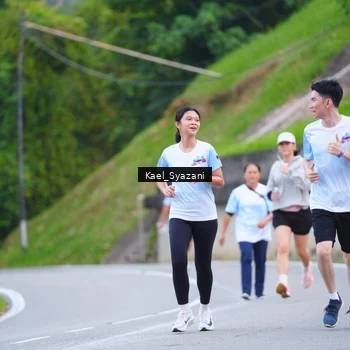 Runner Photo 7599654
