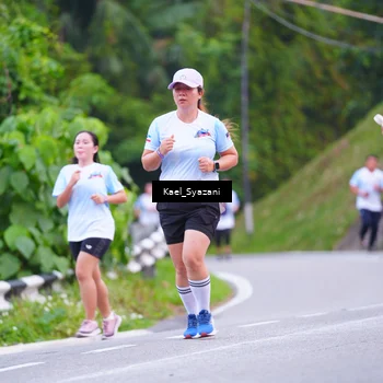 Runner Photo 7599676