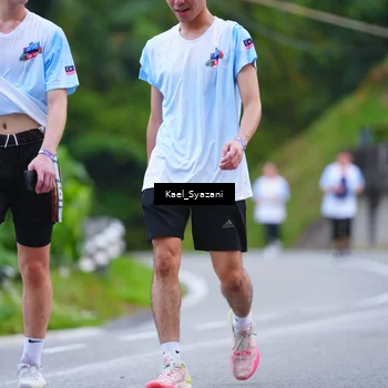 Runner Photo 7599680