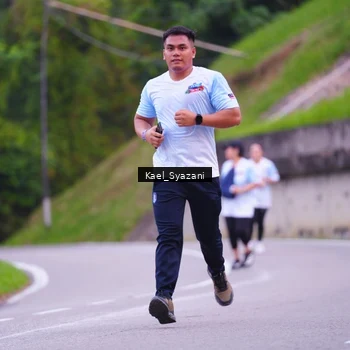 Runner Photo 7599688