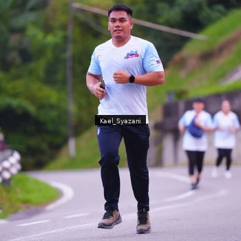 Runner Photo 7599691