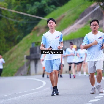 Runner Photo 7599696