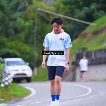 Runner Photo 7599702