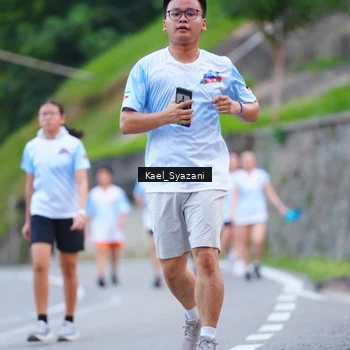 Runner Photo 7599706