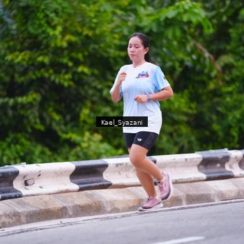 Runner Photo 7599707