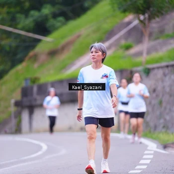 Runner Photo 7599717