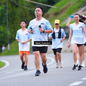 Runner Photo 7599731
