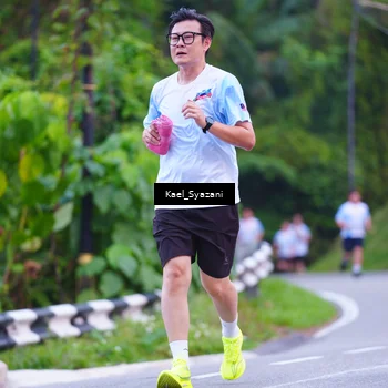 Runner Photo 7599733