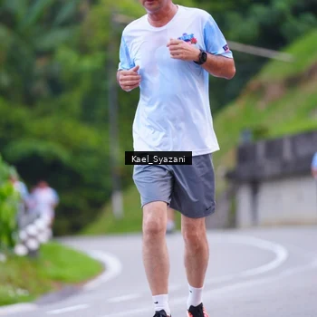 Runner Photo 7599737