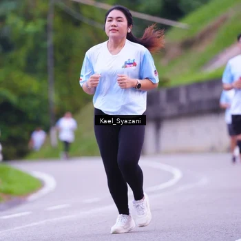 Runner Photo 7599746