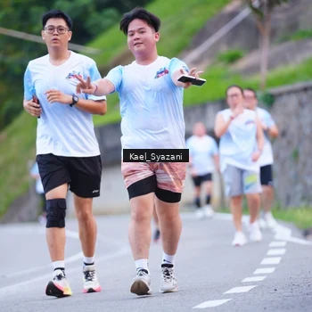 Runner Photo 7599748