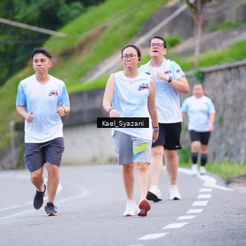 Runner Photo 7599749